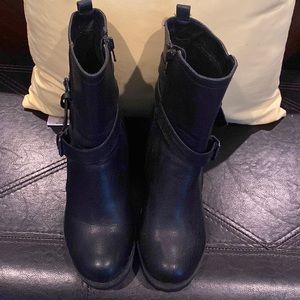 Black faux leather shirt boot